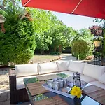 La Villa Olli -Natural Pool & Hot Tub